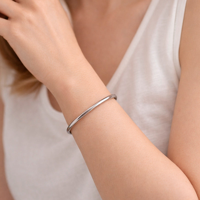 PUÑERA BANGLE PLATEADA